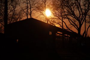 Lire la suite à propos de l’article Couché de soleil.